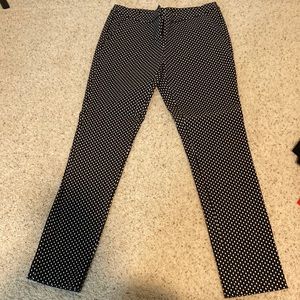 Size 6 Amanda & Chelsea Ankle Dress Pants